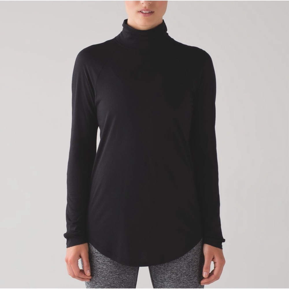 Lululemon Locarno Turtleneck in Black